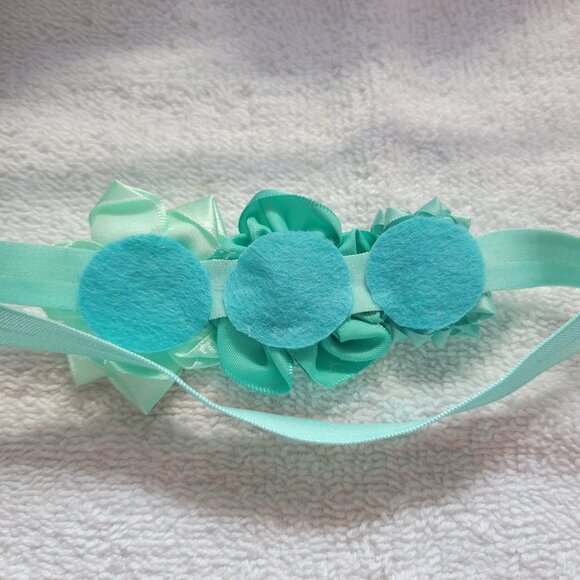 Handmade Baby Girls Headband Mint Green/Teal Size 0-3m 12"-14"D New - Picture 3 of 5